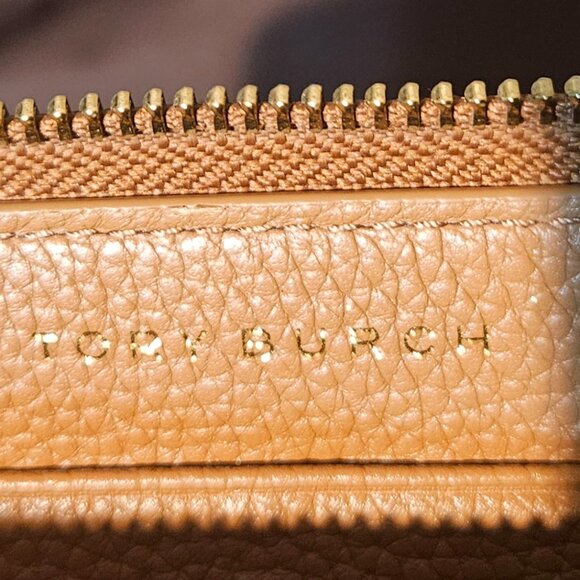 TORY BURCH Britten Zip Continental Wallet with COA - Picture 8 of 12